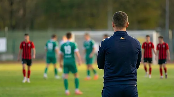 KADETI BRANIJO VRH, STAREJŠI DEČKI IŠČEJO POTRDITEV NAPREDKA