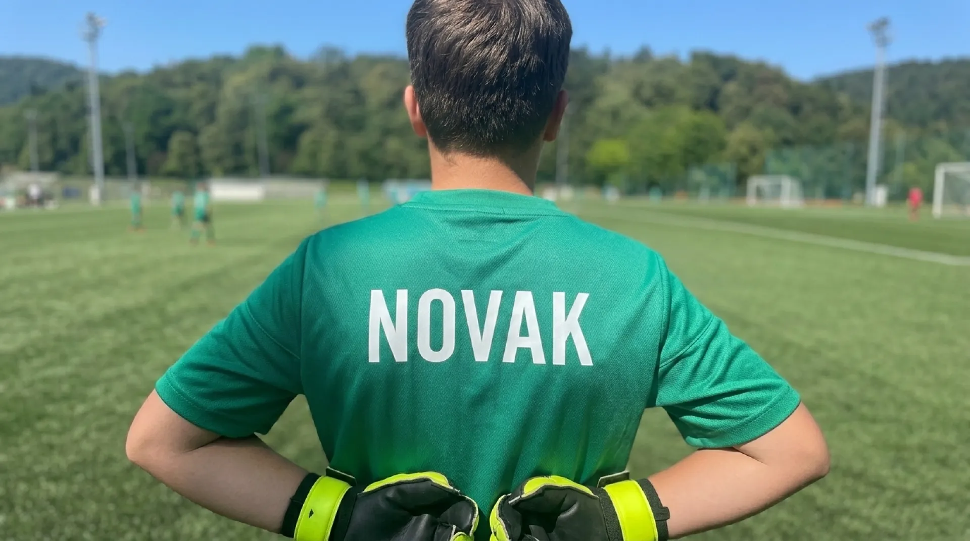 POSTANI PRAVI PROFESIONALEC S SVOJIM PRIIMKOM NA HRBTU! ⚽👕