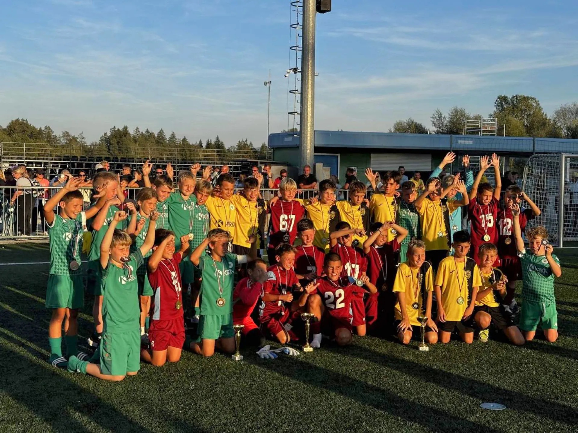 U11 do odličnega tretjega mesta v Radomljah, mladinci ostajajo neporaženi